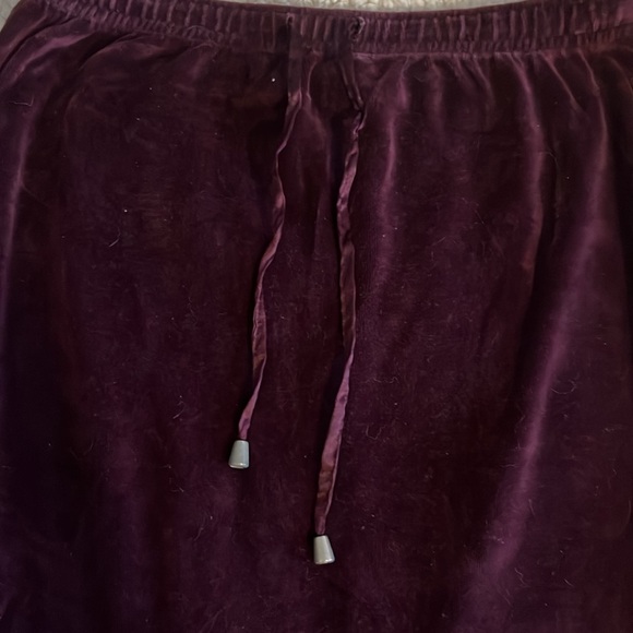 Women’s white Stag velvet skirt - Picture 2 of 4